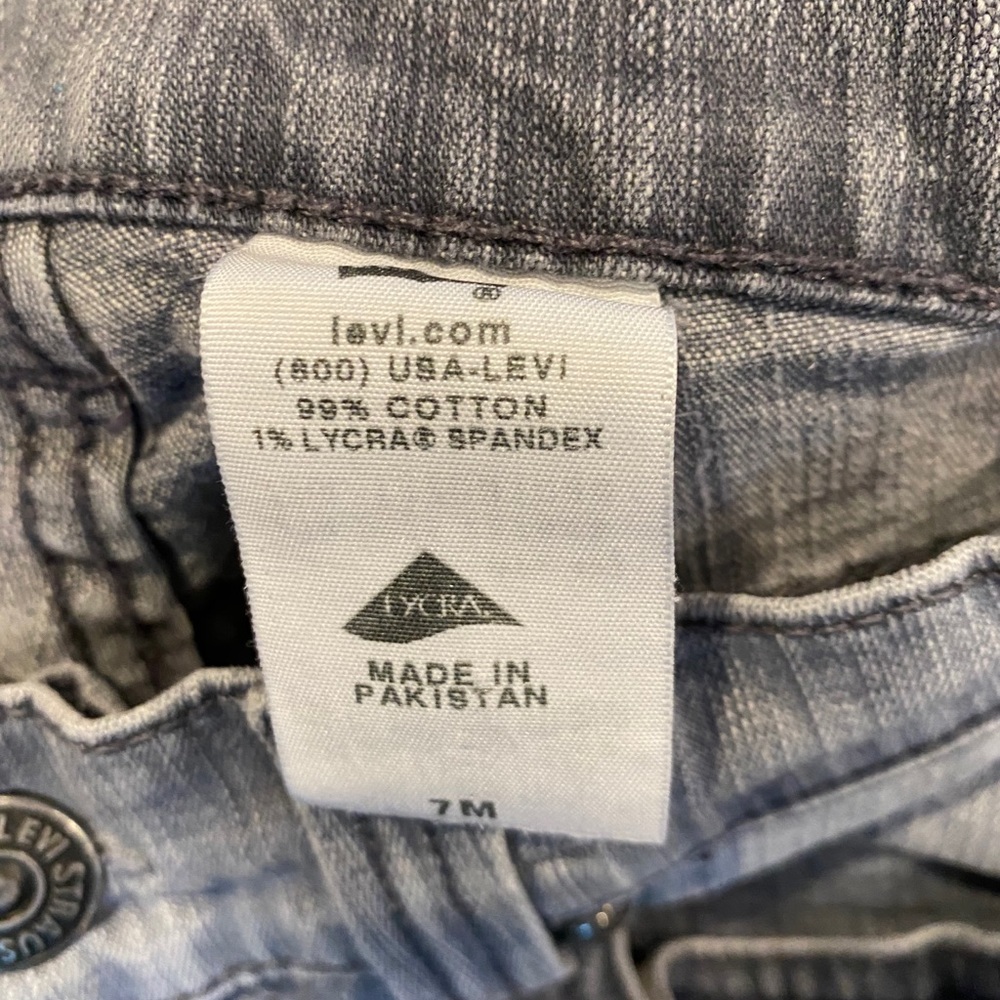 Grey Levi jeans